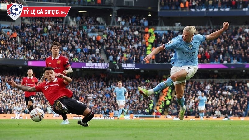 Cúp FA là một giải bóng đá lớn cho các CLB nam ở Anh