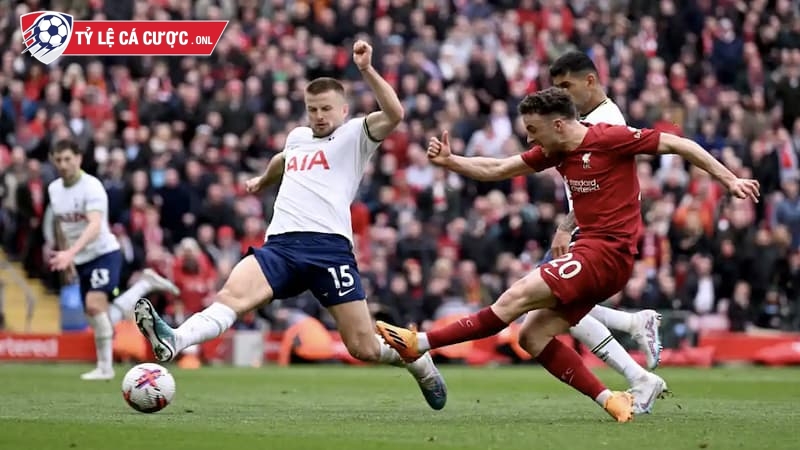 Tylecacuoc hiển thị chi tiết thông tin thẻ phạt và cầu thủ ghi bàn